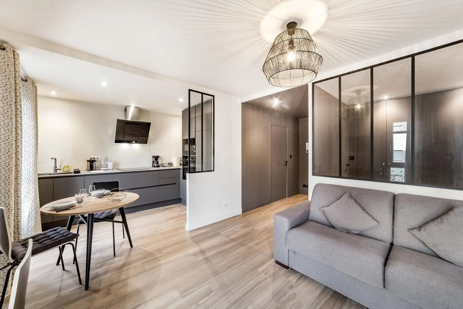 Completely Renovated Near Part-Dieu Lyon 0*,  Frankrig